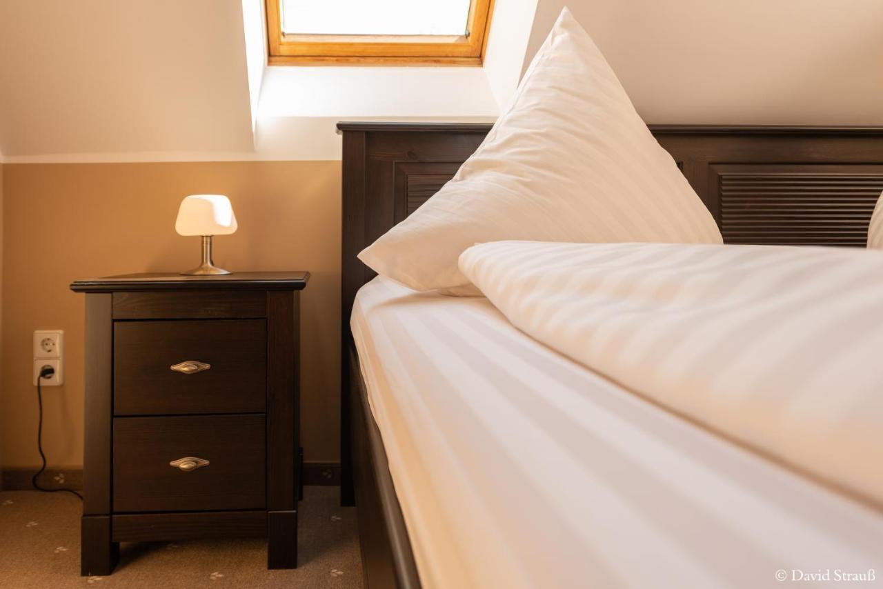 Hotel Wasserschloesschen Naumburg  Ngoại thất bức ảnh