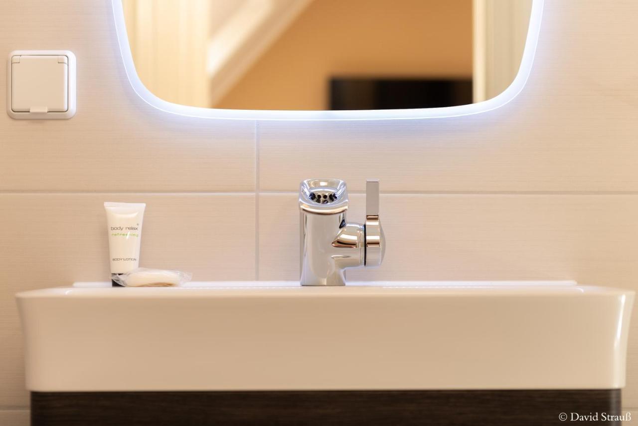 Hotel Wasserschloesschen Naumburg  Ngoại thất bức ảnh