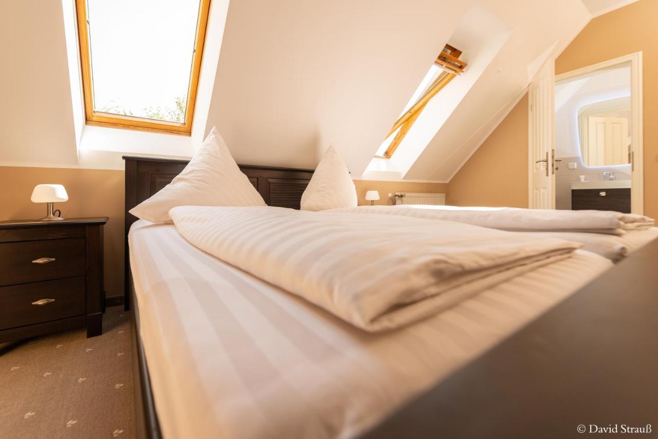 Hotel Wasserschloesschen Naumburg  Ngoại thất bức ảnh
