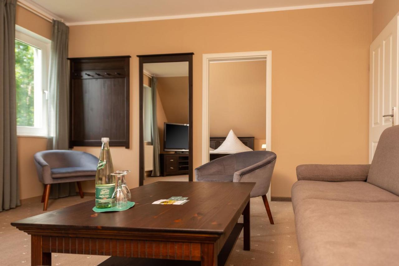Hotel Wasserschloesschen Naumburg  Ngoại thất bức ảnh